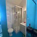 19 Mezzanine,calme,ensoleille דירה