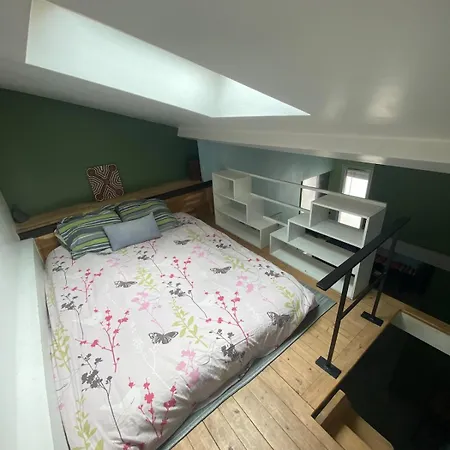 19 Mezzanine,calme,ensoleille * Parigi